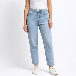 Levi's Wedgie Fit Jeans Light Wash High Rise Straight Leg Size 27